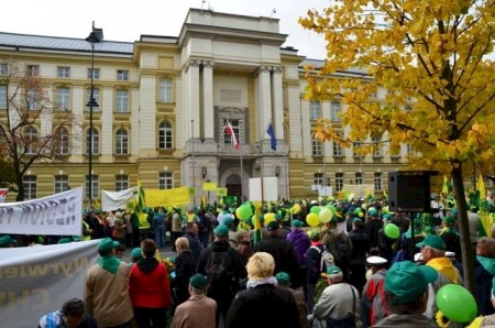 List uczestników Ogólnopolskiej Manifestacji Działkowców do premiera D. Tuska