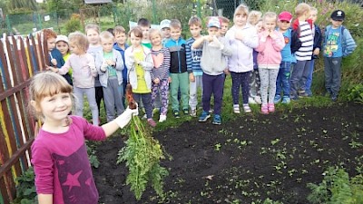 PRZEDSZKOLAKI URZĄDZAJĄ WYKOPKI NA ROD "MALWA" w Białej Podlaskiej